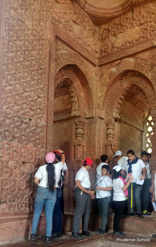 Ithihaas-walk-to-Qutub-Complex-G7